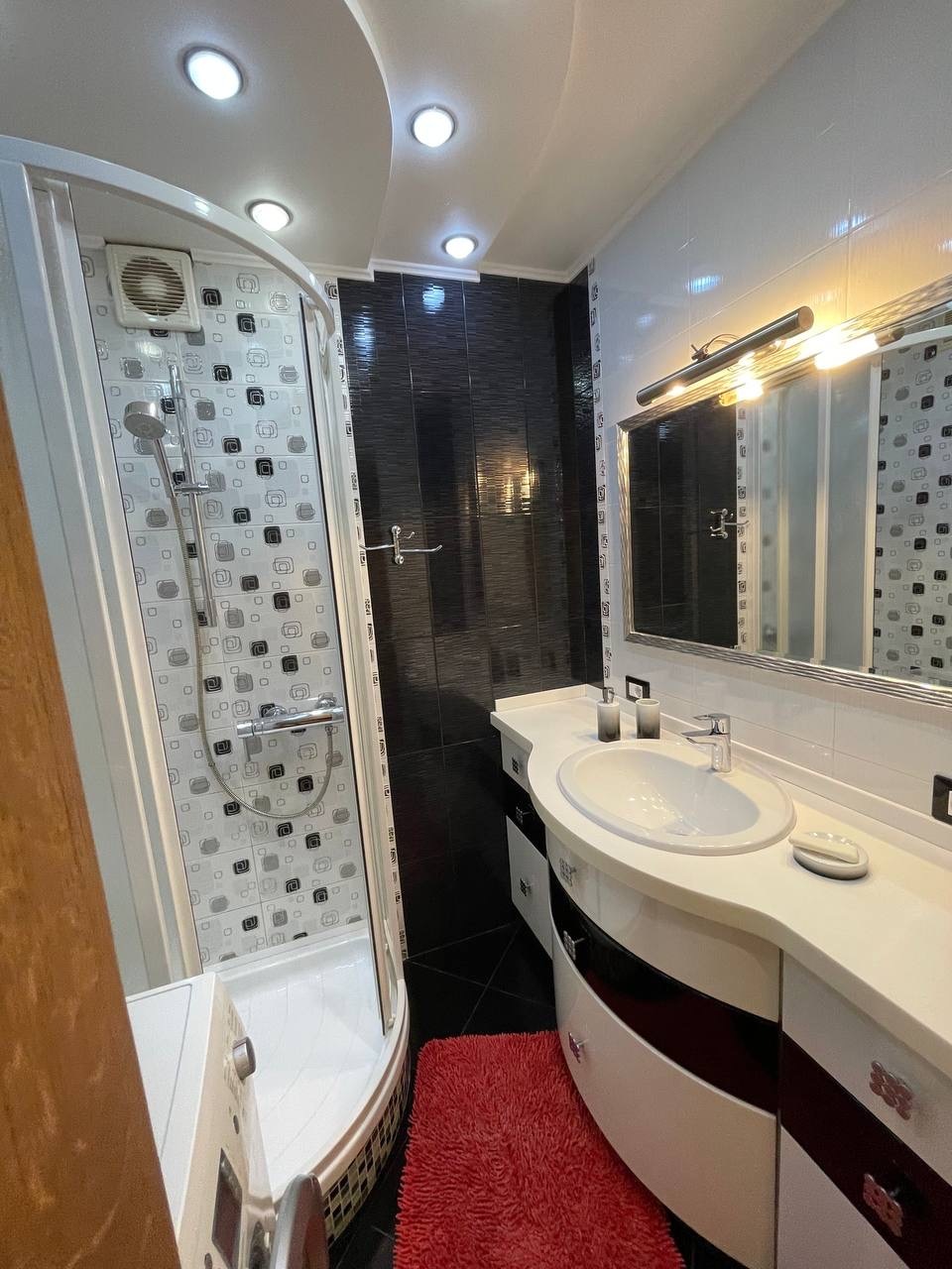 Продажа 3-комнатной квартиры 70 м², Невского Александра ул.