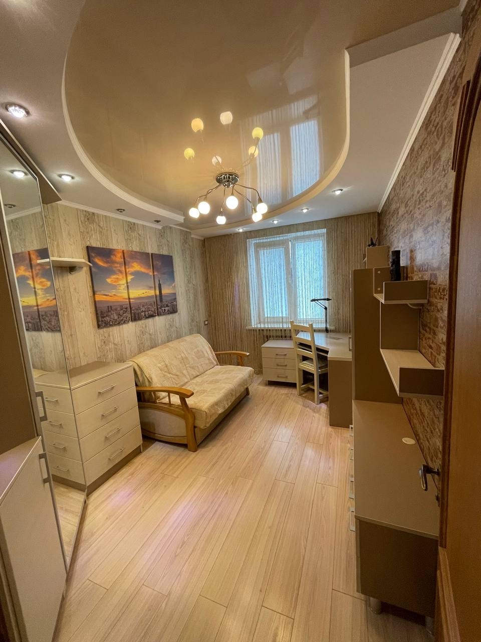 Продажа 3-комнатной квартиры 70 м², Невского Александра ул.