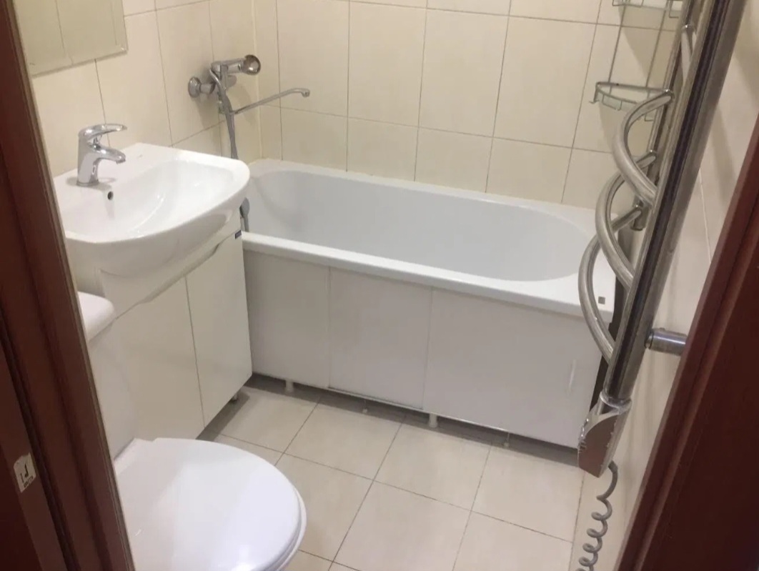 Продажа 3-комнатной квартиры 72 м², Академика Филатова ул.