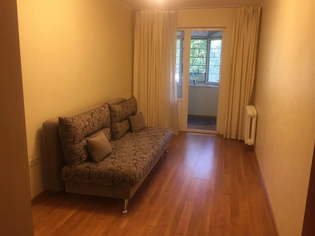 Продажа 3-комнатной квартиры 72 м², Академика Филатова ул.
