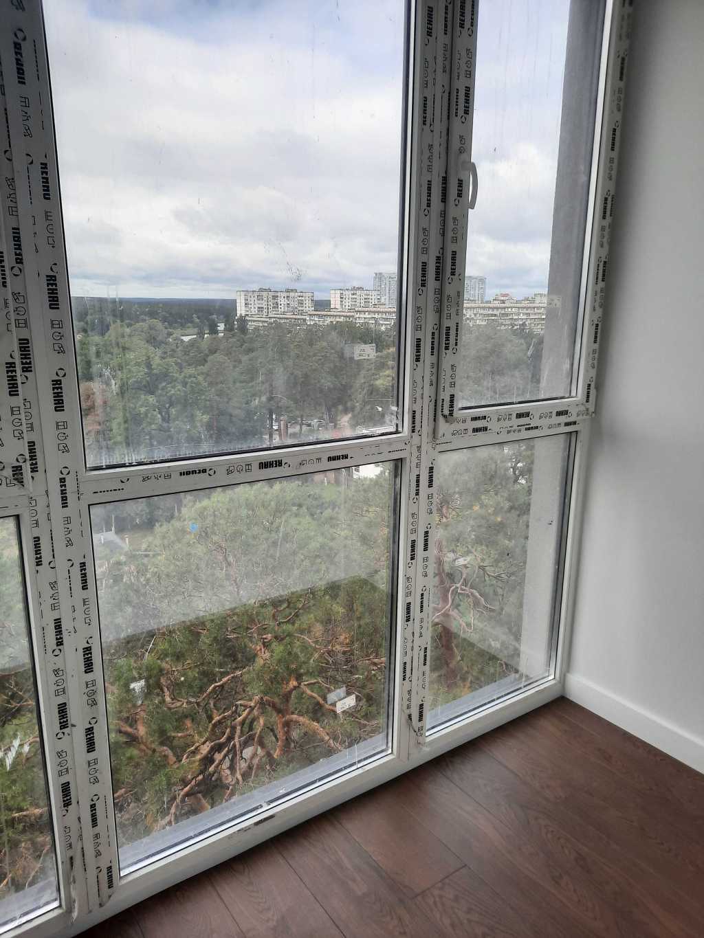 Продаж 1-кімнатної квартири 46.4 м², Мальовнича вул., 3