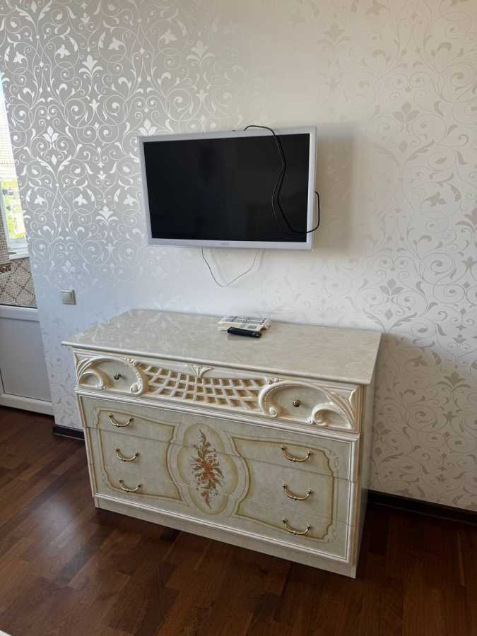 Оренда 3-кімнатної квартири 124 м², Василя Тютюнника вул., 37/1
