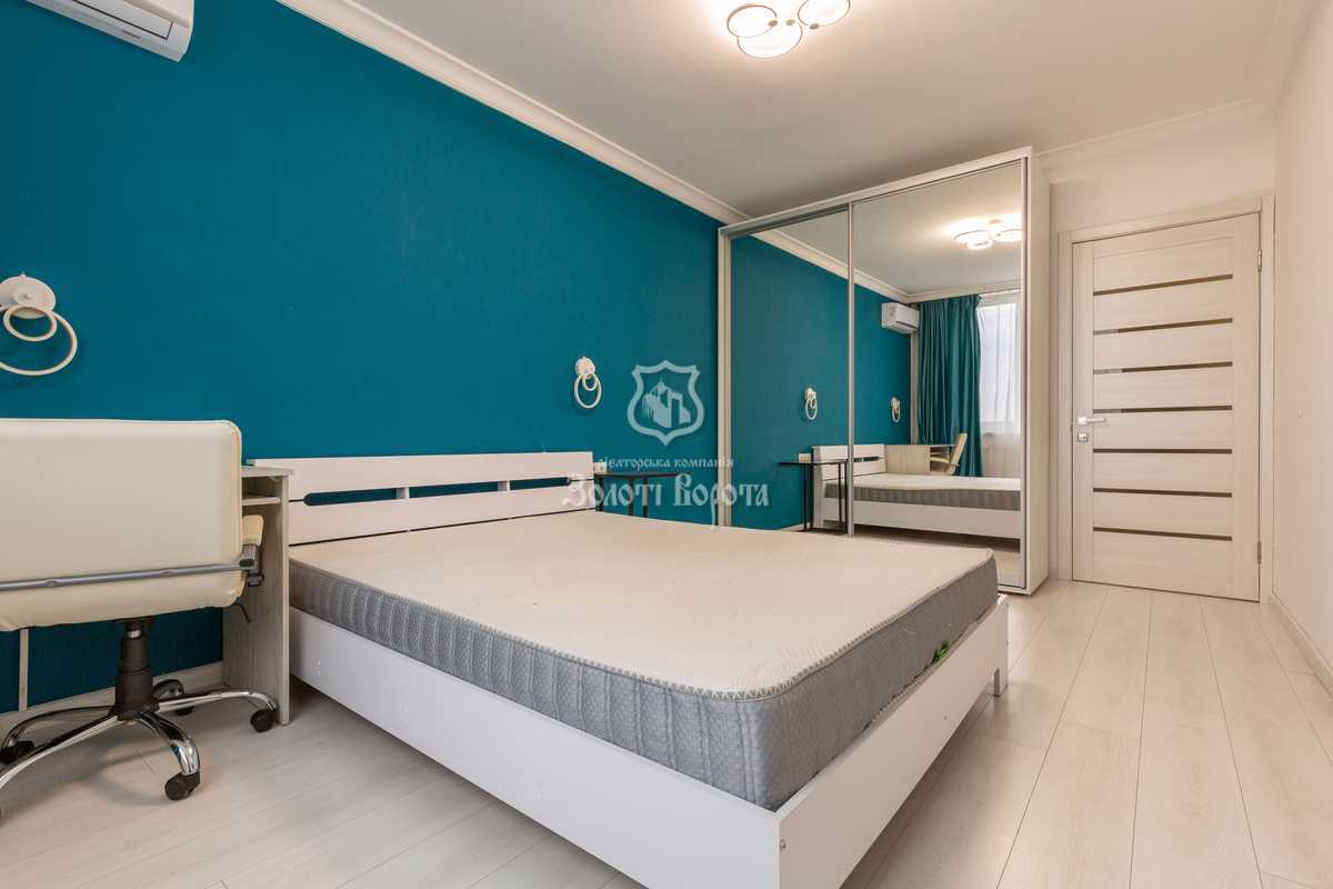 Продаж 3-кімнатної квартири 81.3 м², Правди просп., 41А