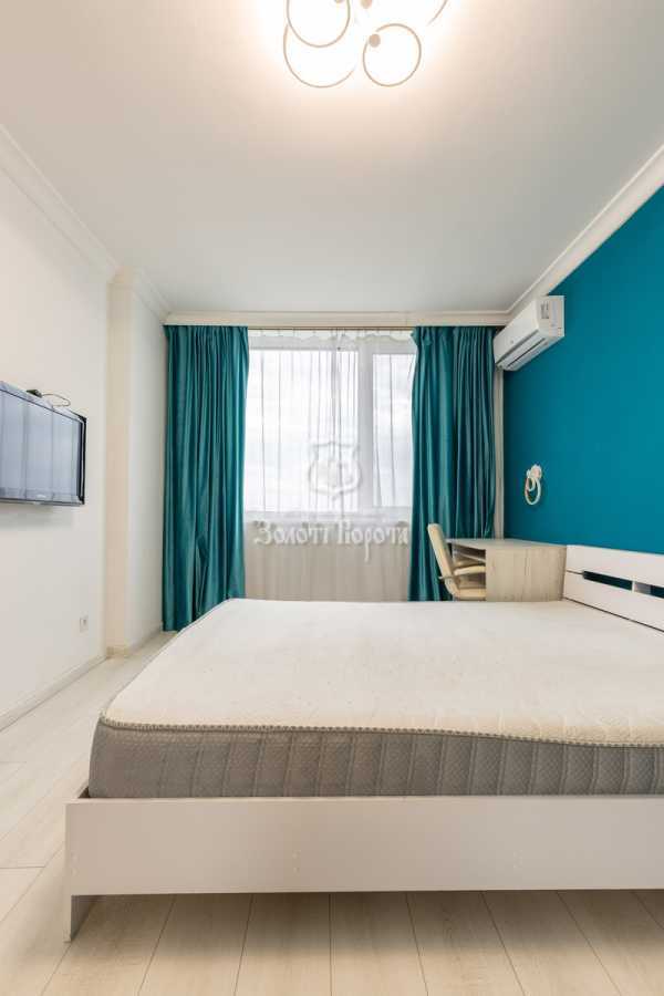 Продаж 3-кімнатної квартири 81.3 м², Правди просп., 41А