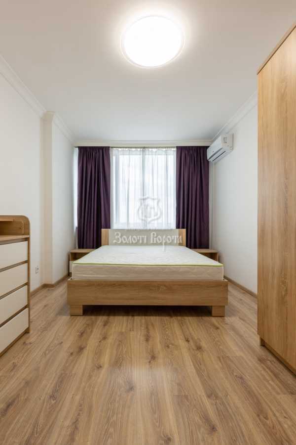 Продаж 3-кімнатної квартири 81.3 м², Правди просп., 41А