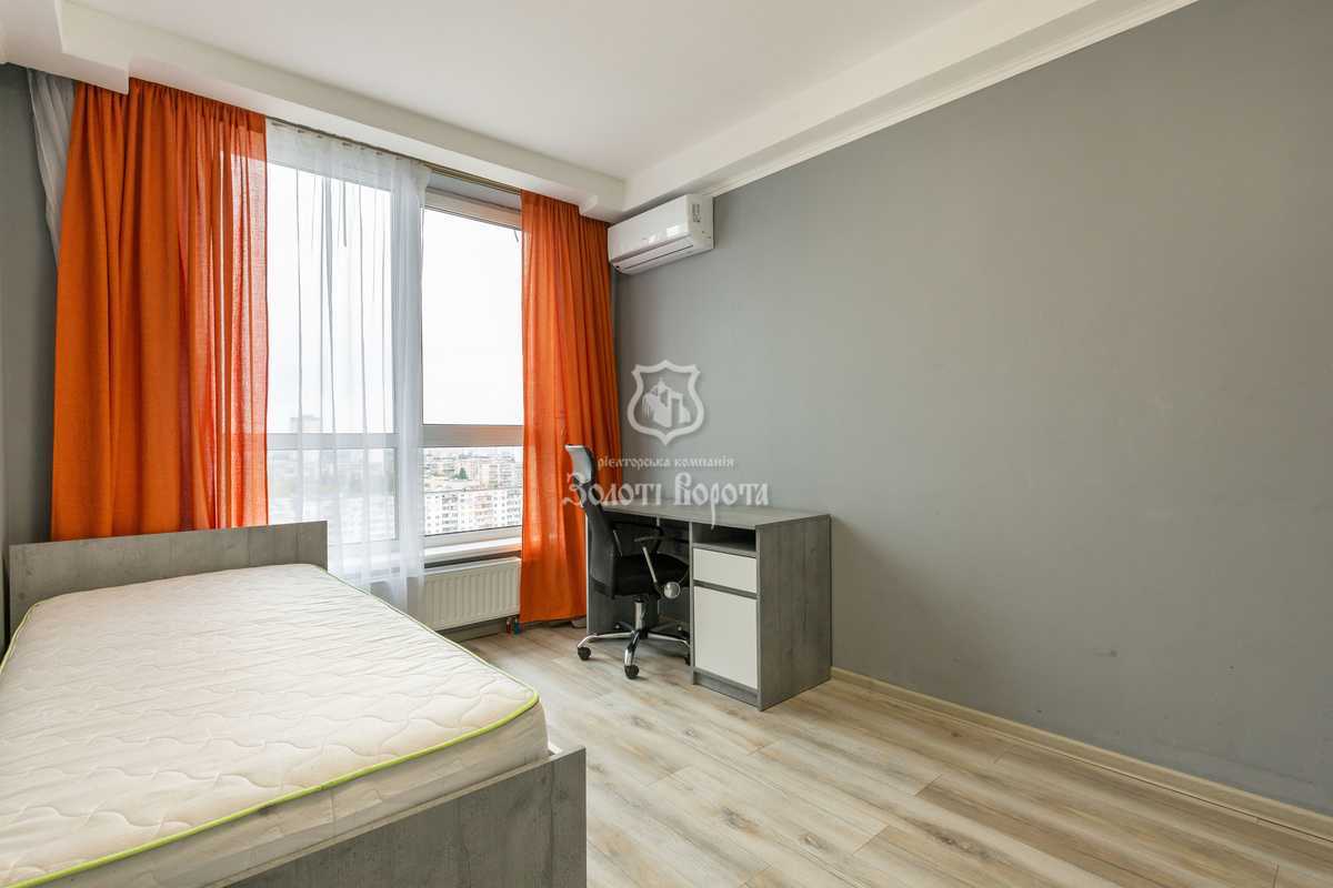 Продаж 3-кімнатної квартири 81.3 м², Правди просп., 41А