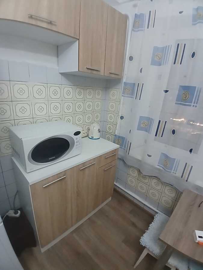 Оренда 2-кімнатної квартири 43 м², Верховної Ради бул., 14