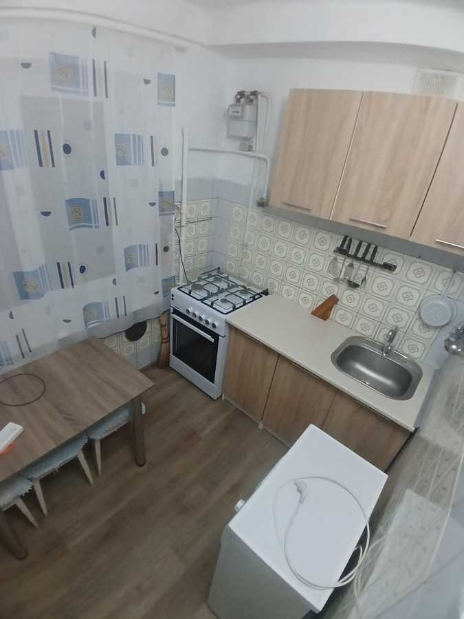 Оренда 2-кімнатної квартири 43 м², Верховної Ради бул., 14