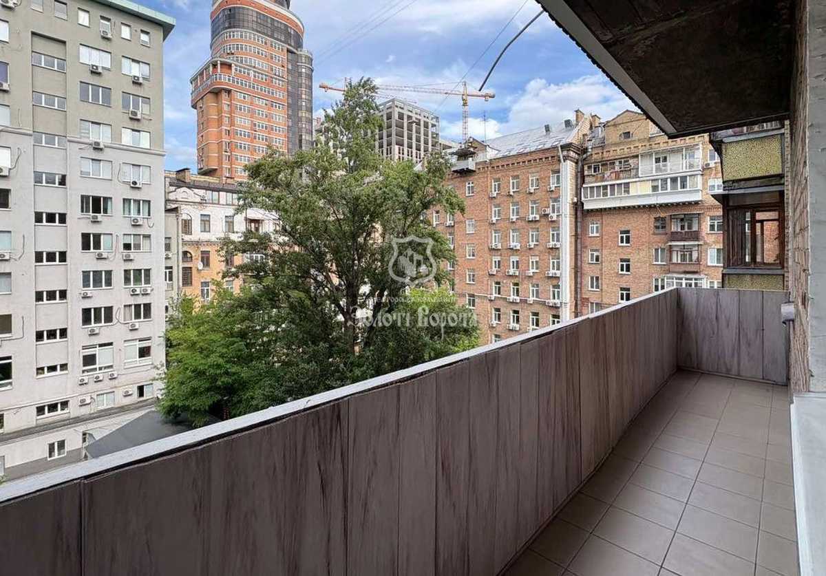 Продаж 3-кімнатної квартири 70 м², Предславинська вул., 26А