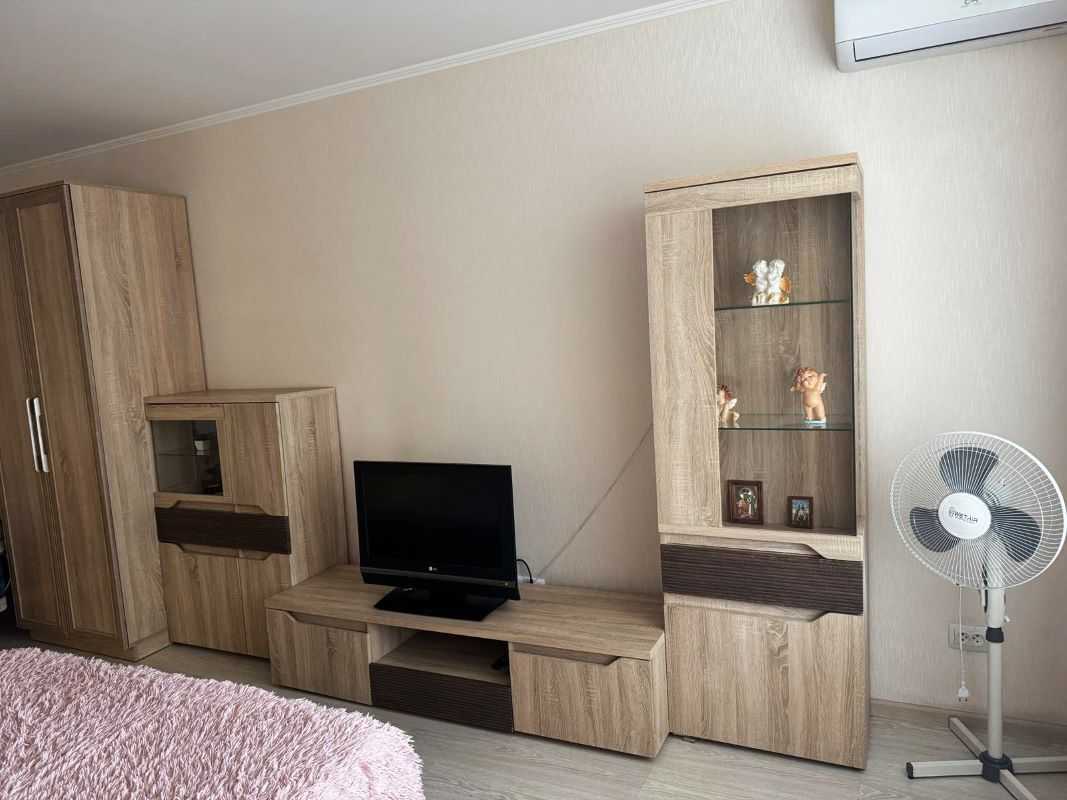 Аренда 1-комнатной квартиры 37 м², Митрополита Андрея Шептицкого ул., 7