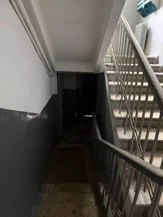 Продаж 2-кімнатної квартири 42.1 м², Різницька вул., 6