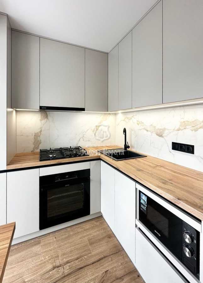 Продаж 1-кімнатної квартири 31.9 м², Берестейський, 19