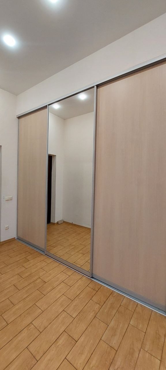 Оренда 1-кімнатної квартири 80 м², Генуэзская вул., 36