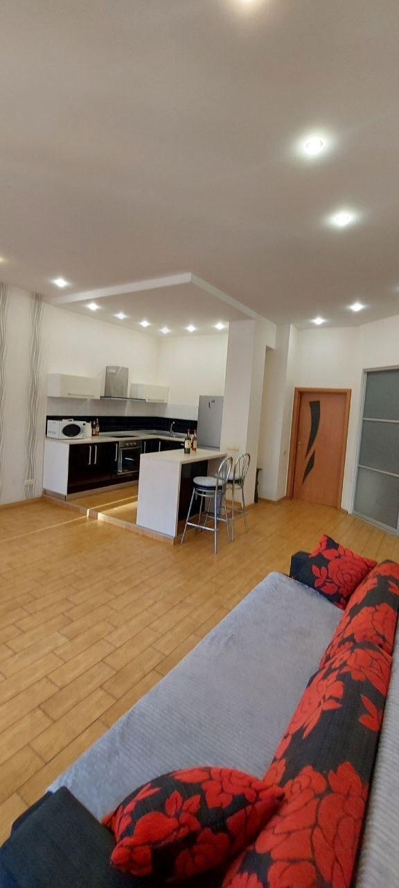Оренда 1-кімнатної квартири 80 м², Генуэзская вул., 36