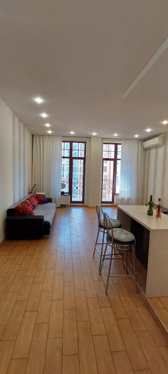Оренда 1-кімнатної квартири 80 м², Генуэзская вул., 36