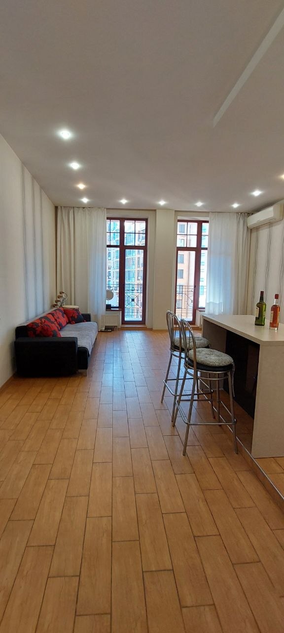 Оренда 1-кімнатної квартири 80 м², Генуэзская вул., 36