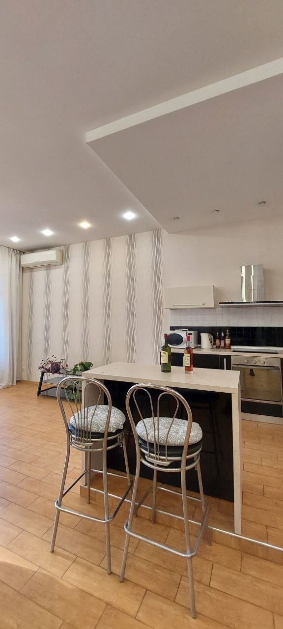 Оренда 1-кімнатної квартири 80 м², Генуэзская вул., 36