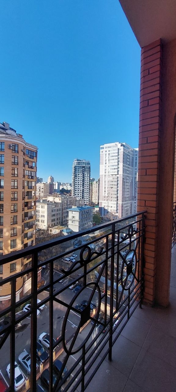 Оренда 1-кімнатної квартири 80 м², Генуэзская вул., 36