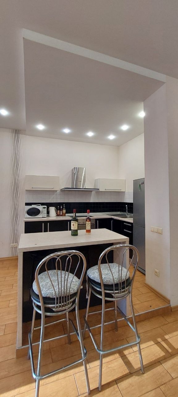 Оренда 1-кімнатної квартири 80 м², Генуэзская вул., 36