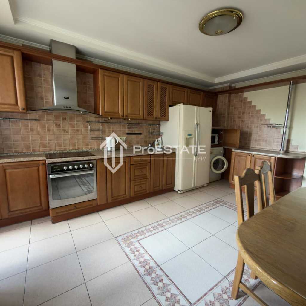 Продаж 2-кімнатної квартири 65 м², Братиславська вул., 7