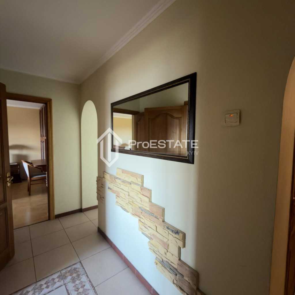Продаж 2-кімнатної квартири 65 м², Братиславська вул., 7