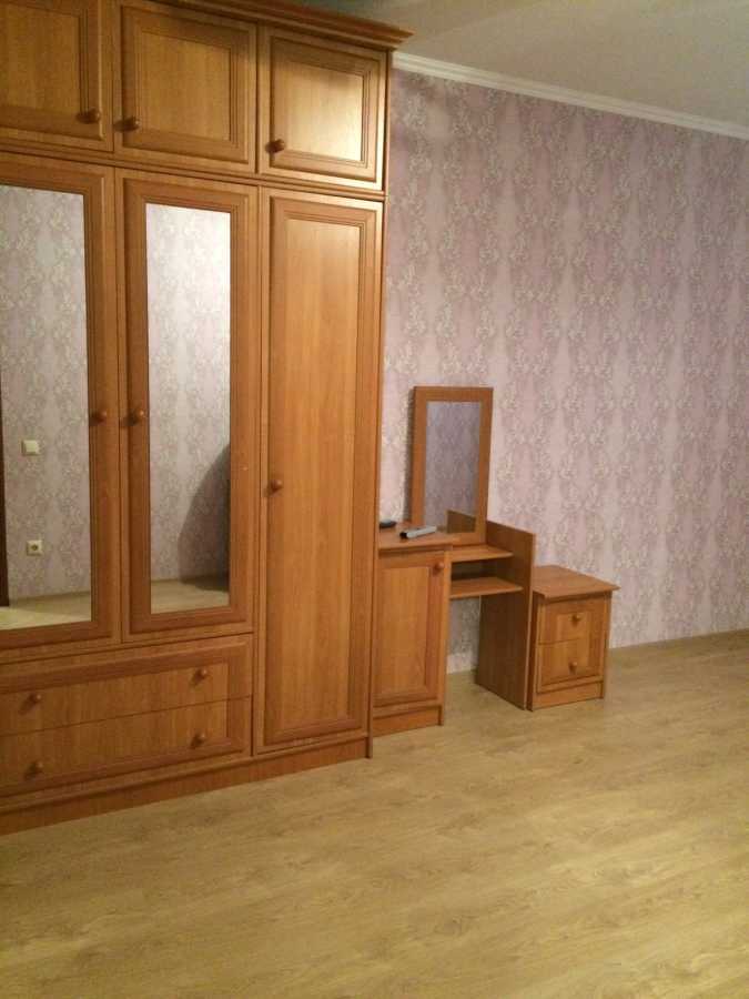 Продаж 3-кімнатної квартири 74 м², Грушевського вул., 17Г