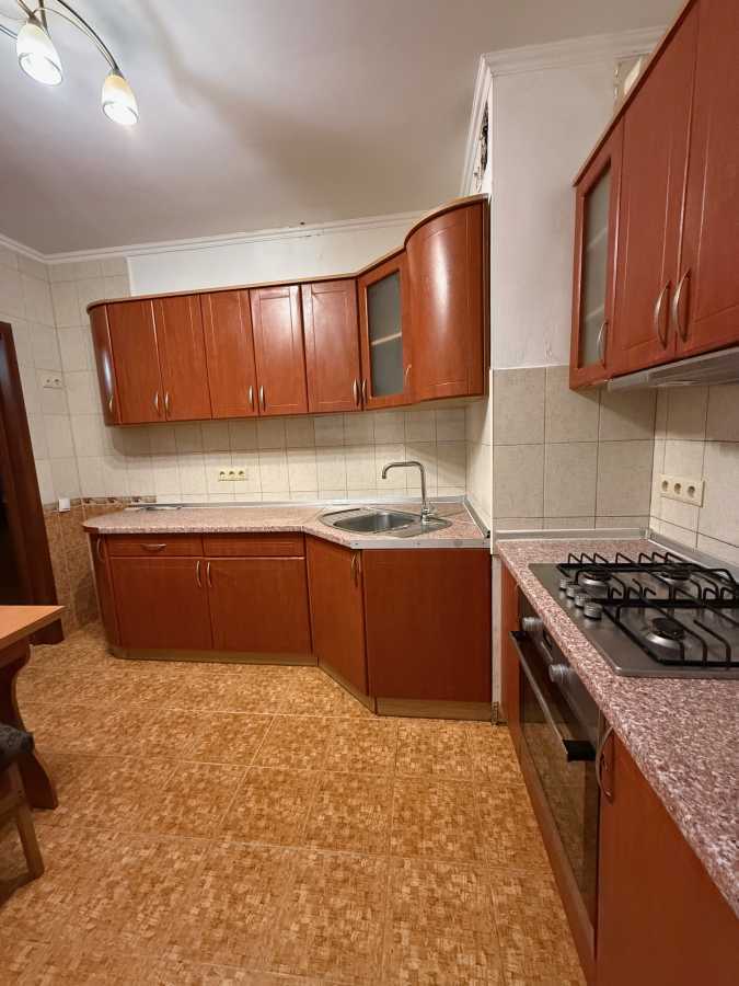 Продаж 3-кімнатної квартири 74 м², Грушевського вул., 17Г