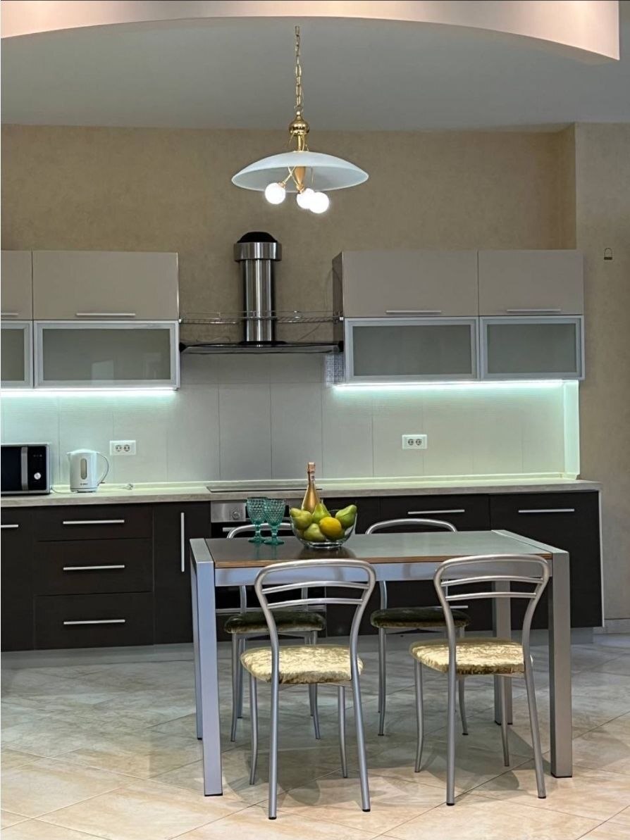 Продаж 3-кімнатної квартири 150 м², Французский бул., 9