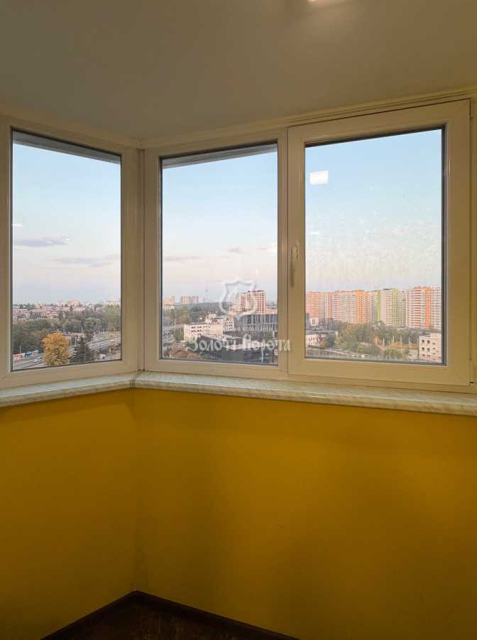 Продаж 1-кімнатної квартири 40.2 м², Берестейський, 71а