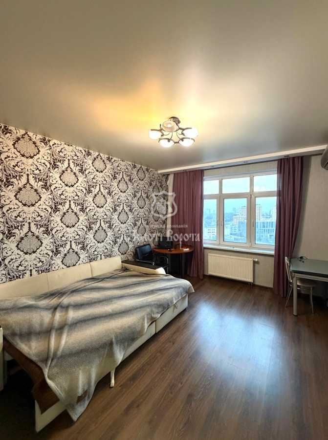 Продаж 1-кімнатної квартири 40.2 м², Берестейський, 71а