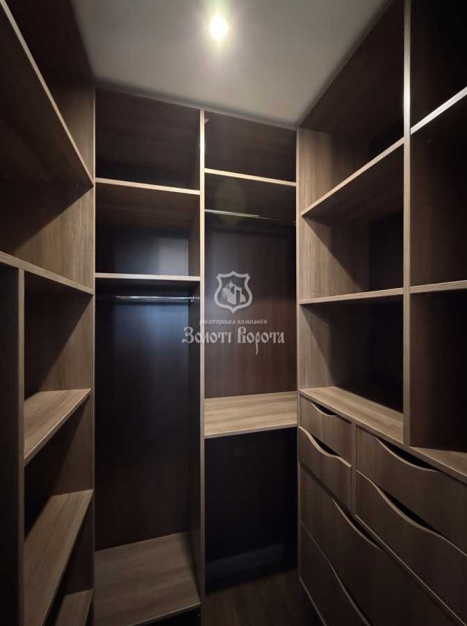 Продаж 1-кімнатної квартири 40.2 м², Берестейський, 71а