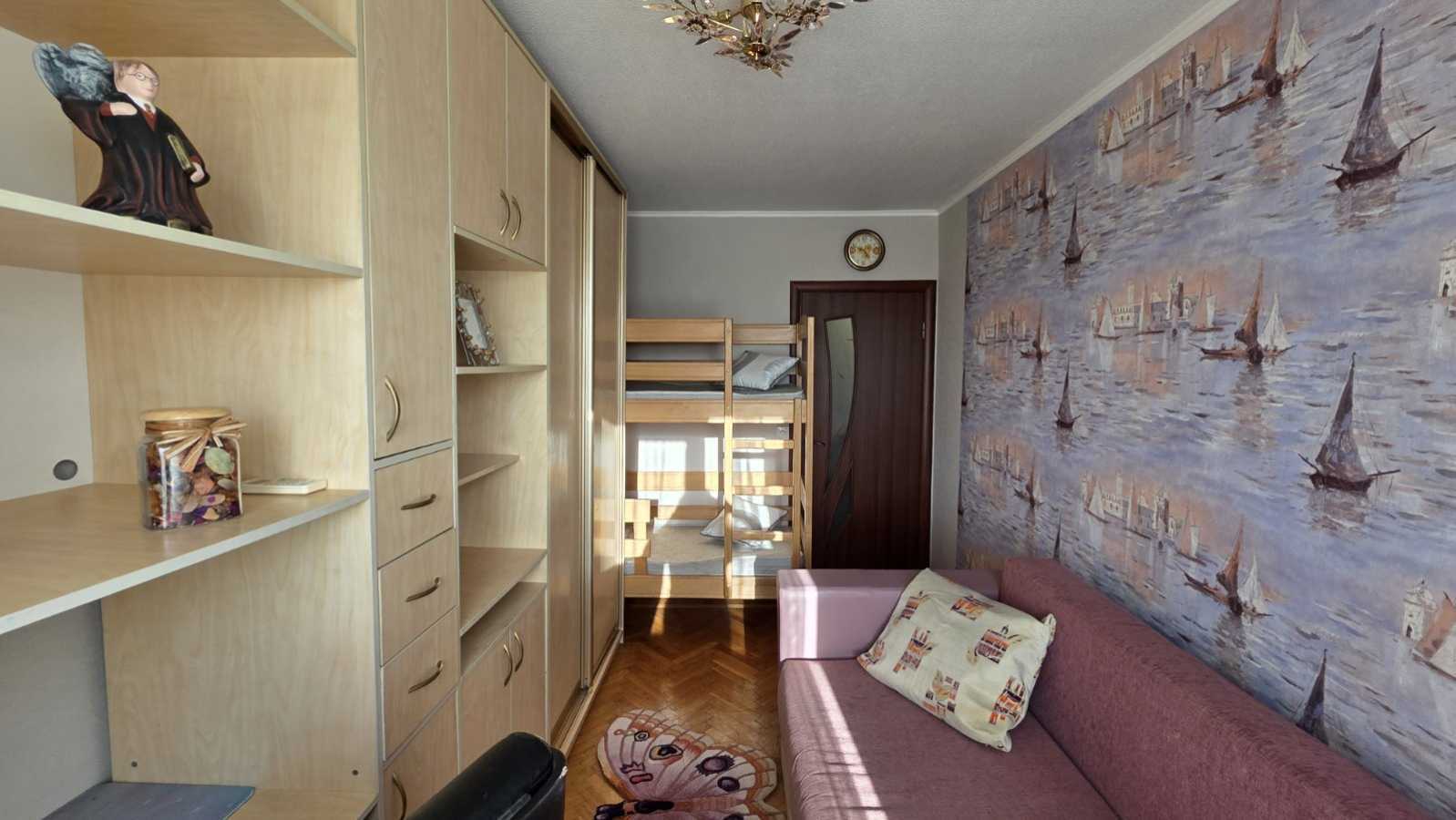 Продаж 3-кімнатної квартири 62 м², Леся Курбаса просп., 12Б