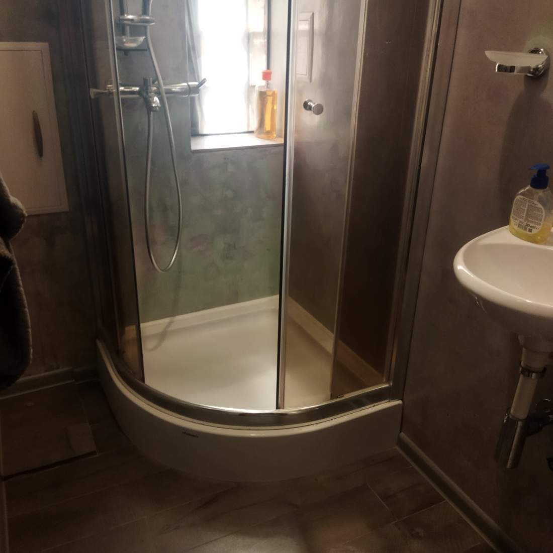 Оренда 3-кімнатної квартири 52 м², Воскресенська вул., 6А