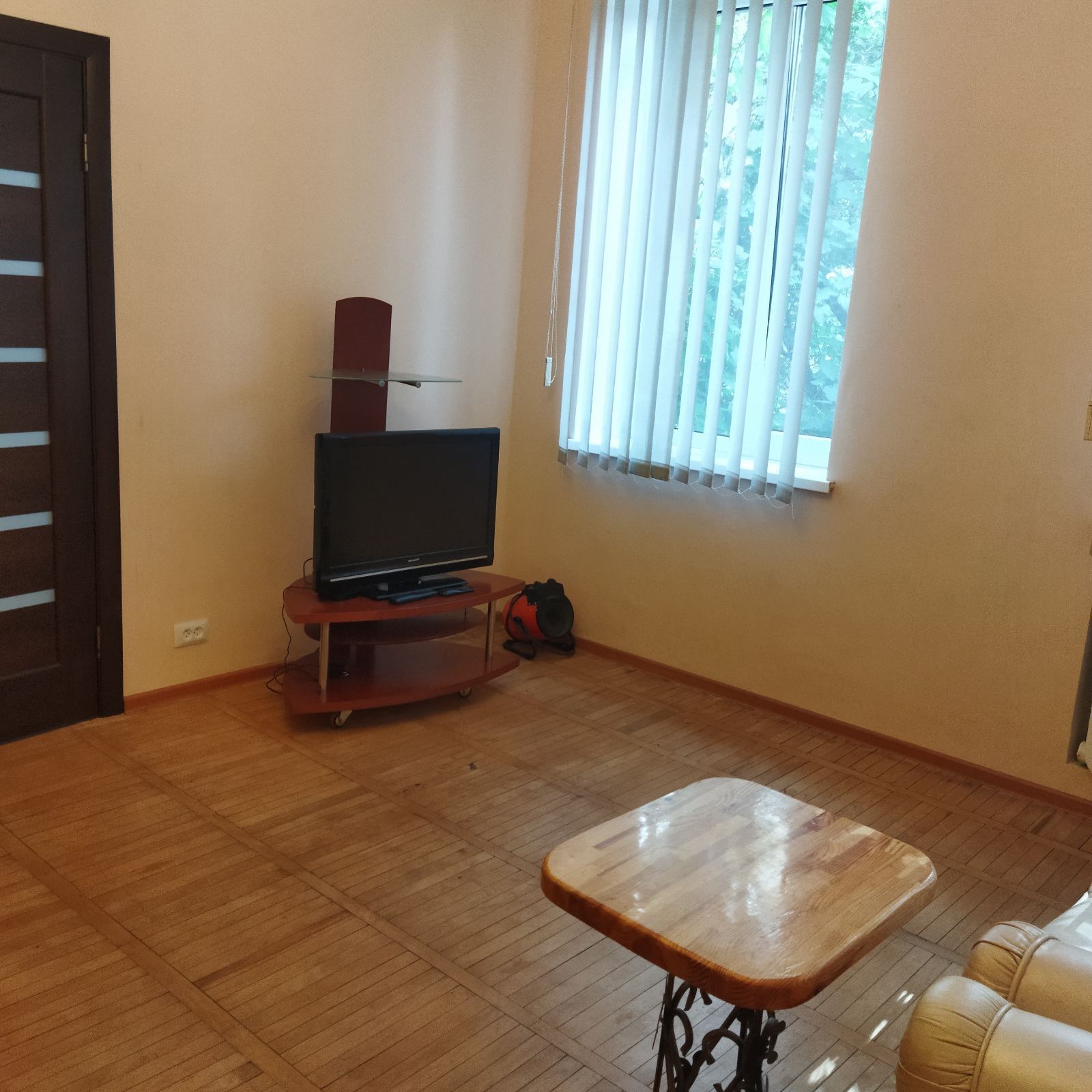 Оренда 3-кімнатної квартири 52 м², Воскресенська вул., 6А