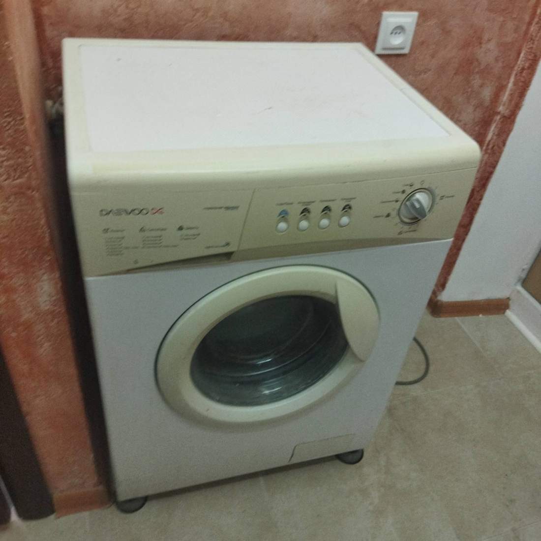 Оренда 3-кімнатної квартири 52 м², Воскресенська вул., 6А