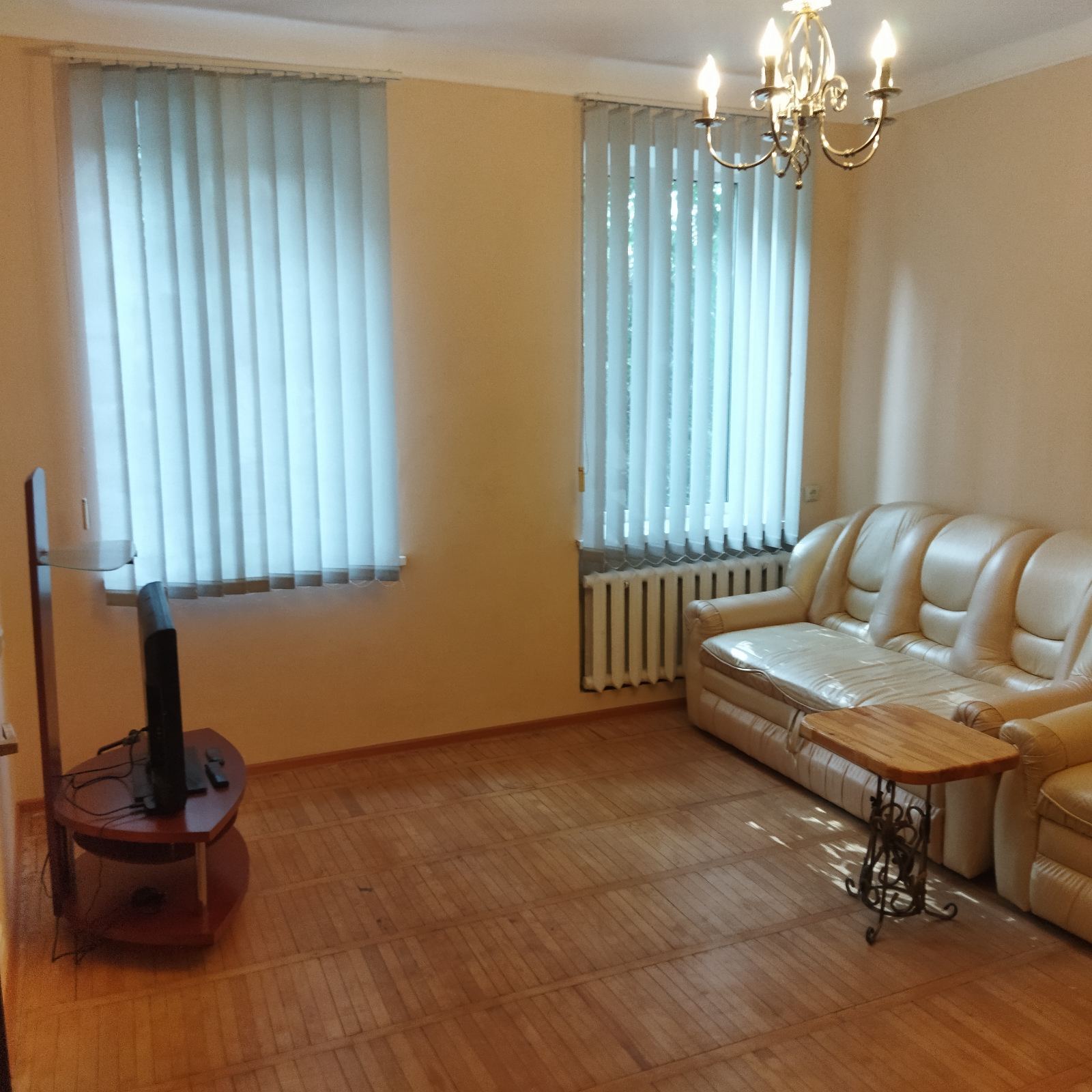 Оренда 3-кімнатної квартири 52 м², Воскресенська вул., 6А