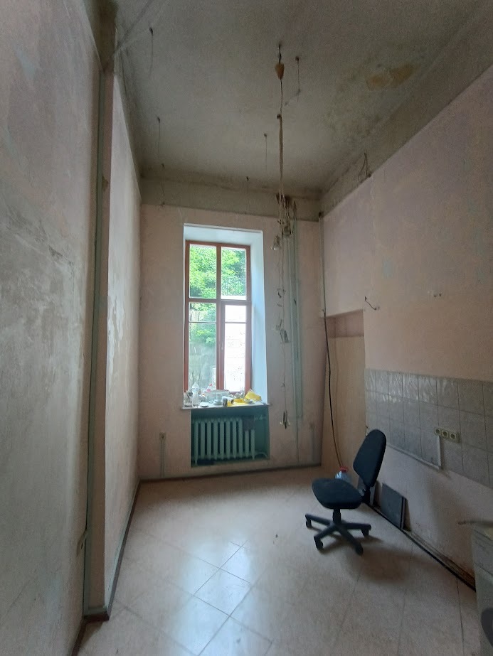 Продаж 3-кімнатної квартири 90 м², Заньковецької вул., 7