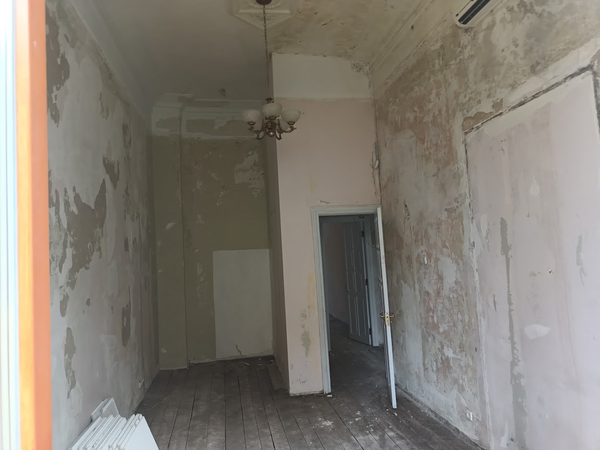 Продаж 3-кімнатної квартири 90 м², Заньковецької вул., 7