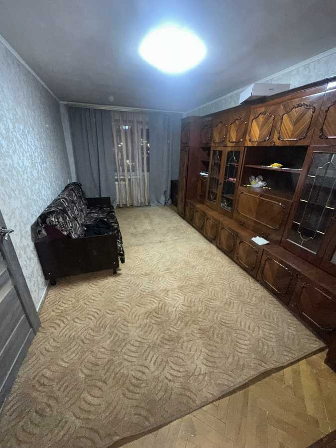 Оренда 1-кімнатної квартири 30 м², Верховної Ради бул., 33/1