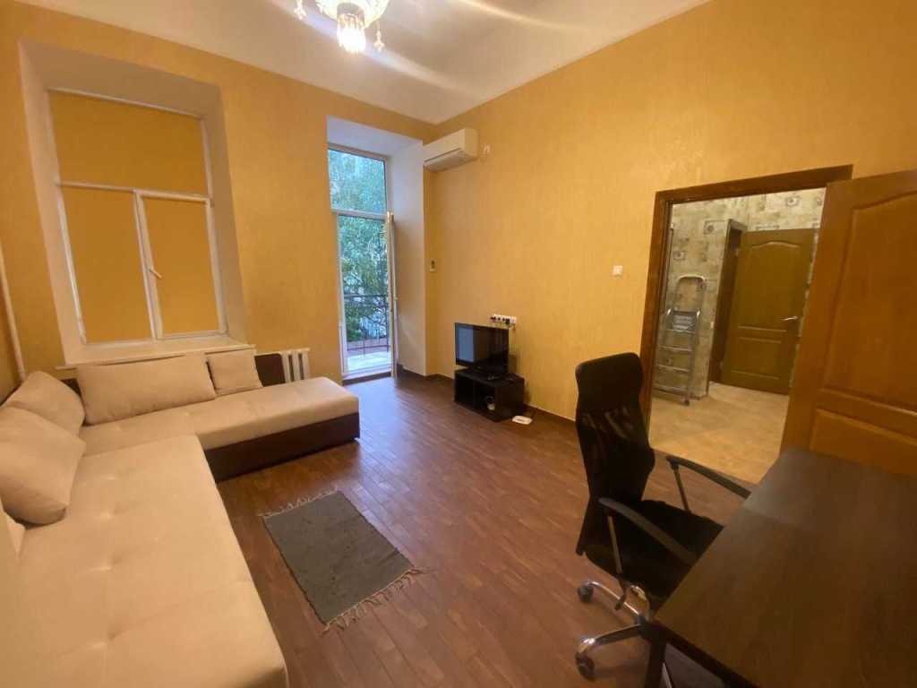 Аренда 1-комнатной квартиры 38 м², Бассейная ул., 12