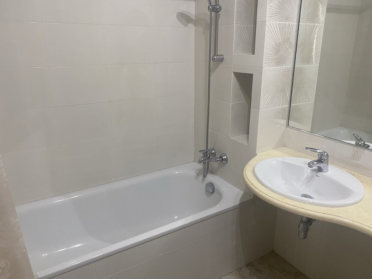 Аренда 2-комнатной квартиры 75 м², Деловая ул., 2Б