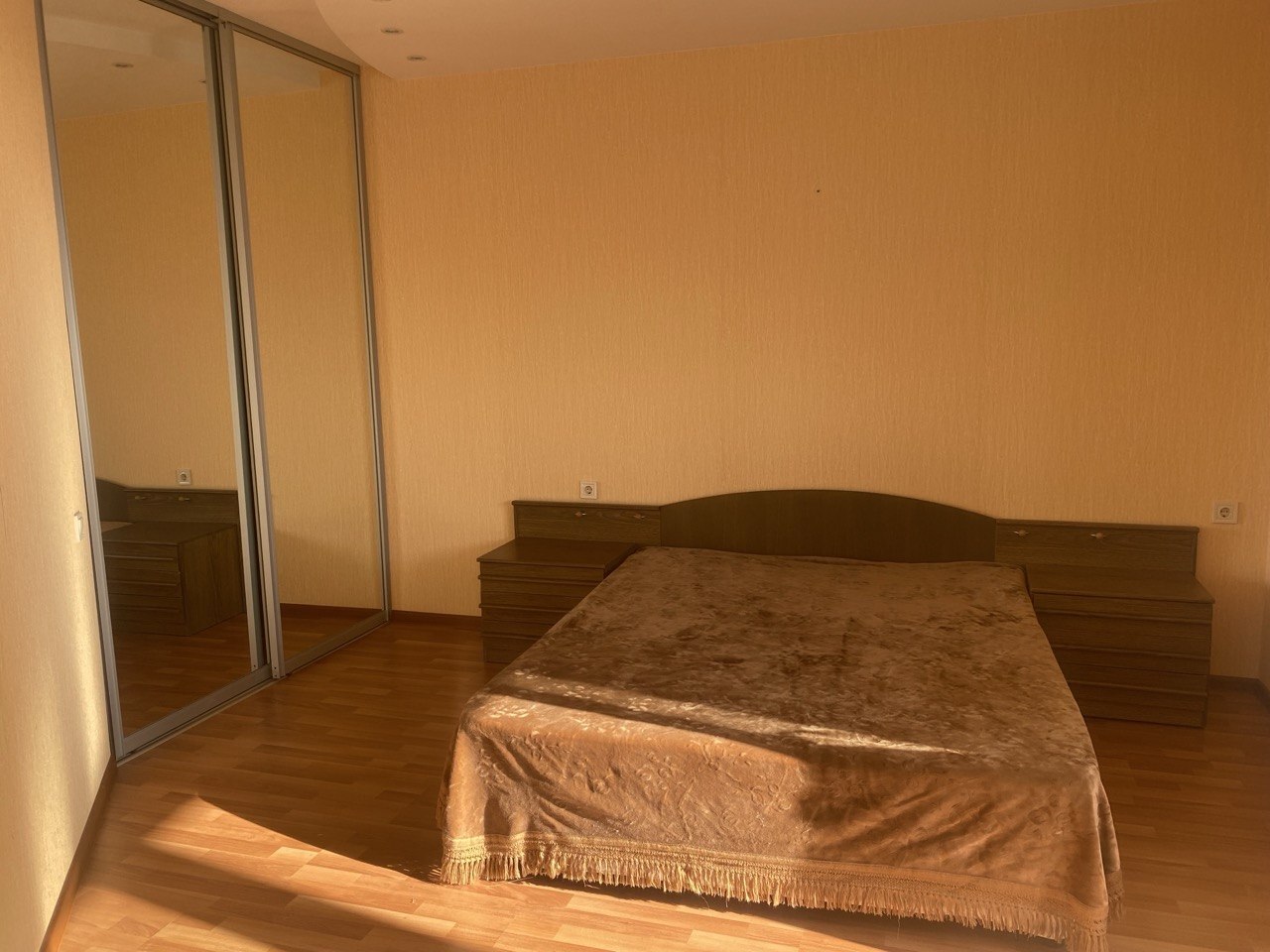 Аренда 2-комнатной квартиры 75 м², Деловая ул., 2Б