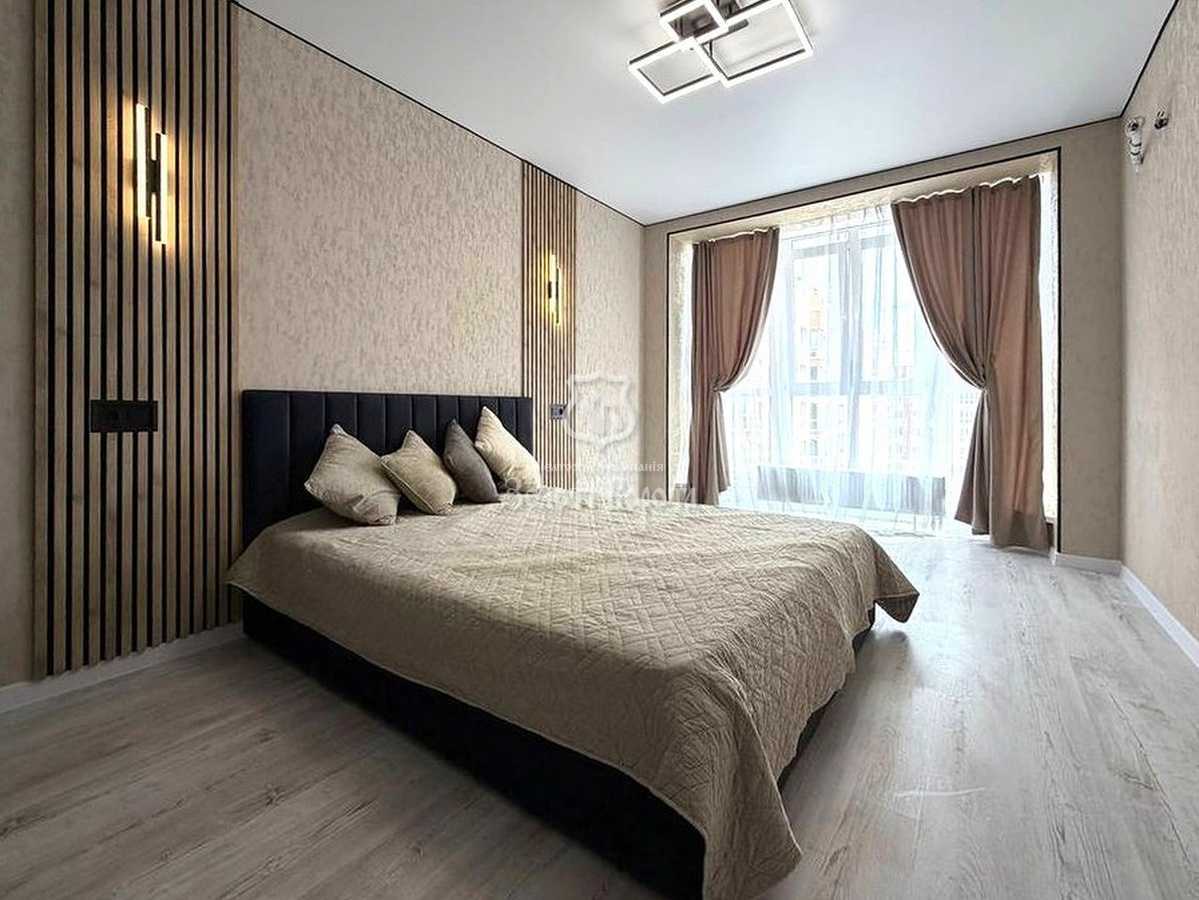 Продаж 1-кімнатної квартири 42.5 м², Героїв Небесної Сотні просп., 26/13