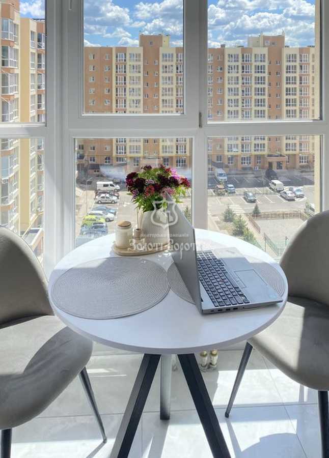 Продаж 1-кімнатної квартири 42.5 м², Героїв Небесної Сотні просп., 26/13