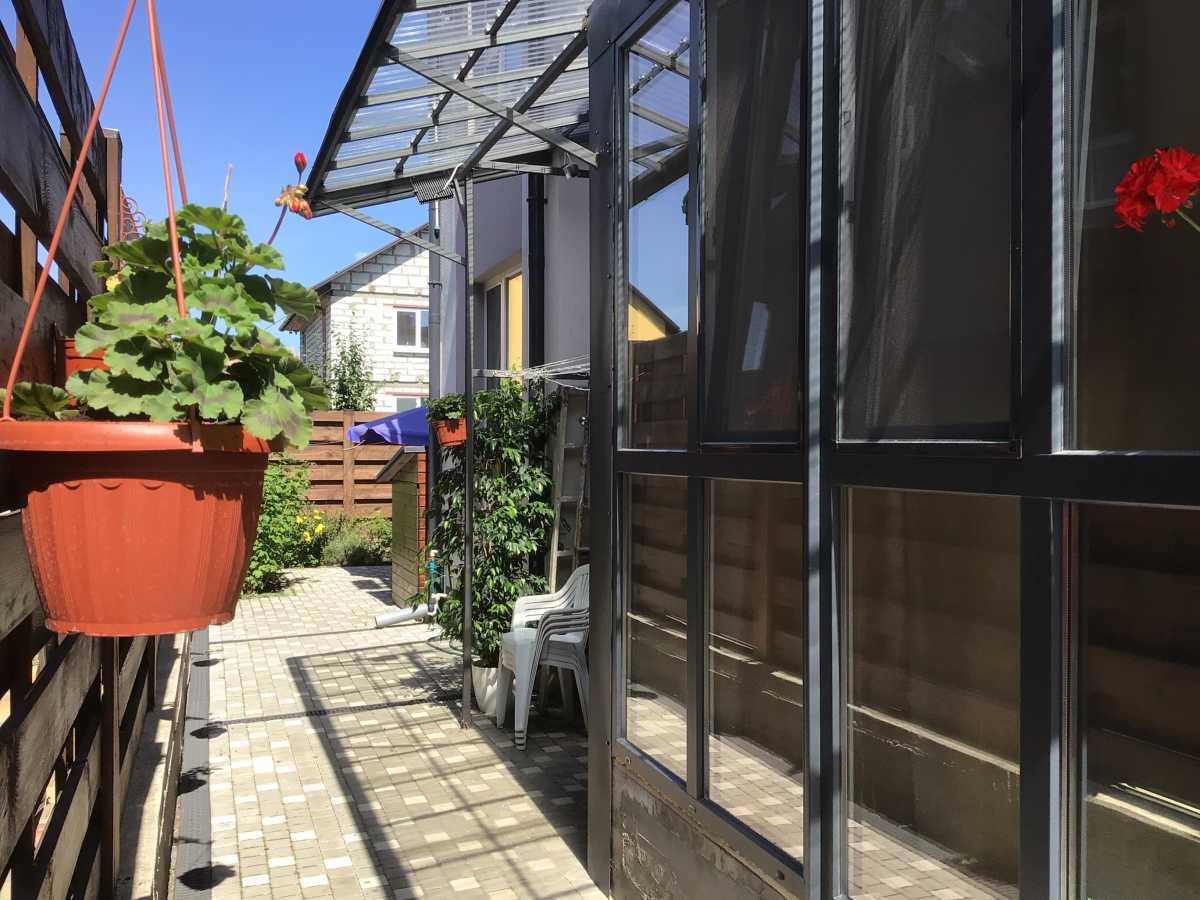 Продаж 2-кімнатної квартири 83 м², Вишнева вул., 16