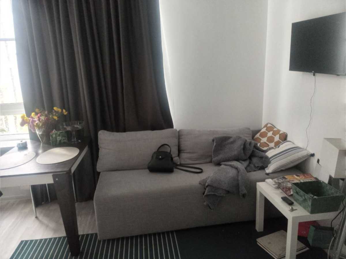 Продаж 2-кімнатної квартири 33 м², Салютна вул., 2