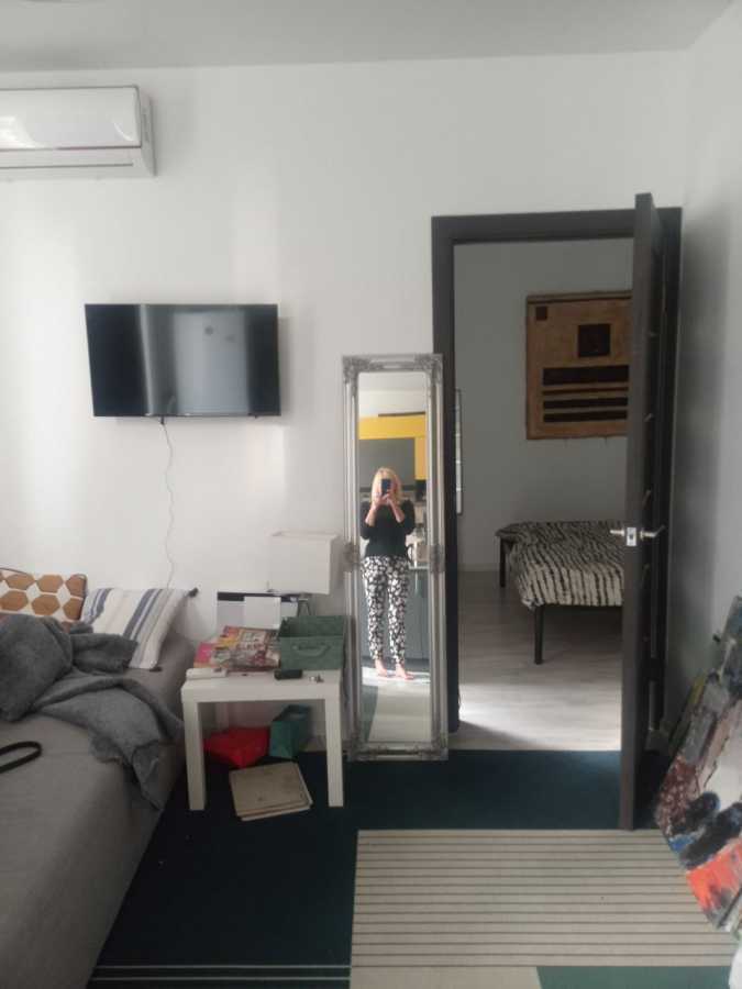 Продаж 2-кімнатної квартири 33 м², Салютна вул., 2