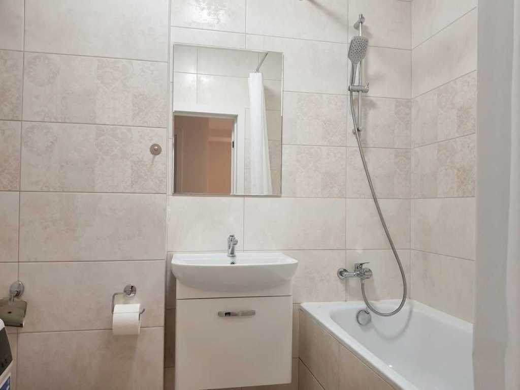 Аренда 1-комнатной квартиры 45 м², Днепровская наб., 16Г