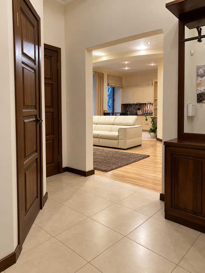 Аренда 3-комнатной квартиры 90 м², Олеся Гончара ул., 37А