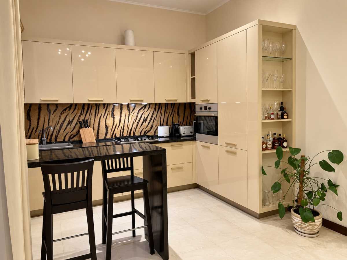 Аренда 3-комнатной квартиры 90 м², Олеся Гончара ул., 37А
